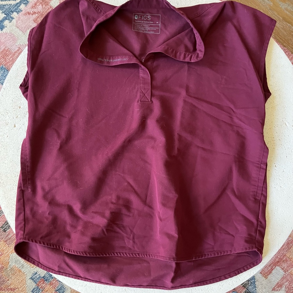 Figs Rafaela Burgundy Top size medium